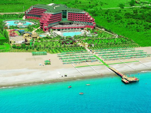 DELPHIN DELUXE RESORT