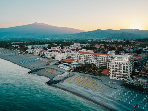Delta Hotels by Marriott Giardini Naxos