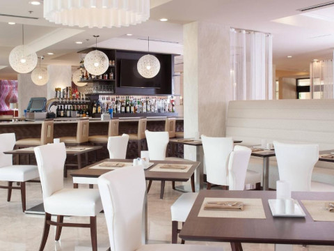 Delta Hotels by Marriott Orlando Lake Buena Vista