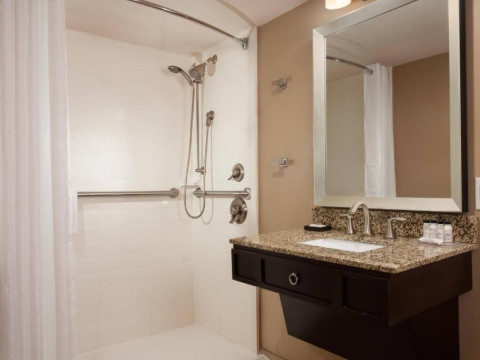 Delta Hotels by Marriott Orlando Lake Buena Vista