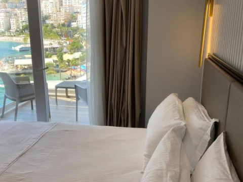 Hotel Demi