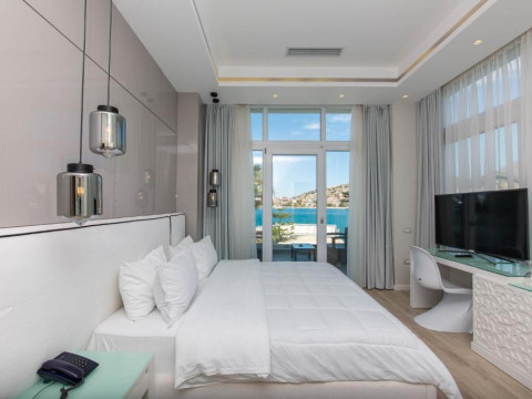 Hotel Demi
