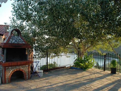Demi Studios