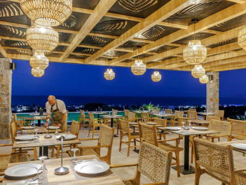 Deos Luxury Suites - Adults Only