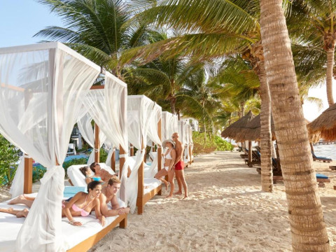 Desire Riviera Maya Pearl Resort