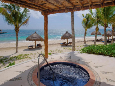 Desire Riviera Maya Pearl Resort