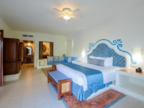 Desire Riviera Maya Pearl Resort