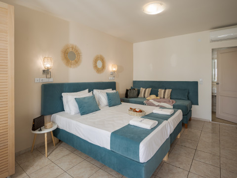 DESPINA HOTEL (by PHILOXENIA Hotel & SPA)