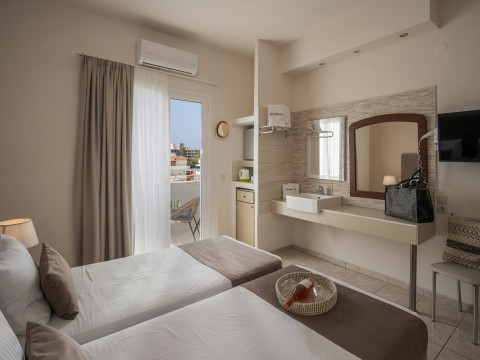 DESPINA HOTEL (by PHILOXENIA Hotel & SPA)