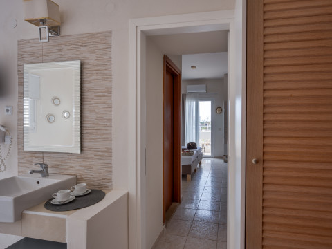 DESPINA HOTEL (by PHILOXENIA Hotel & SPA)