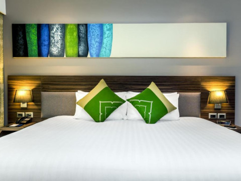 Holiday Inn Phuket Karon Beach Resort