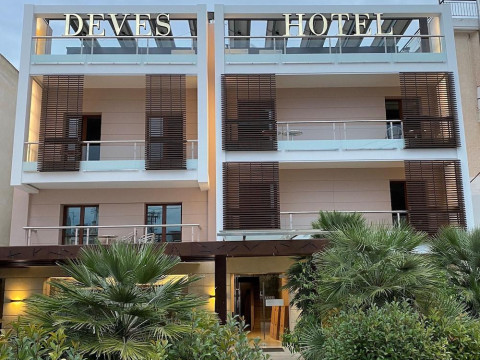 Deves Hotel