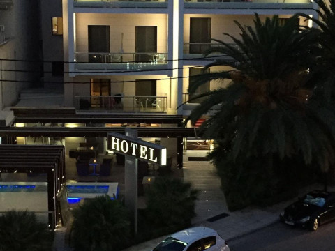 Deves Hotel