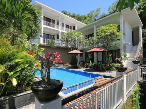 Dewi Villa