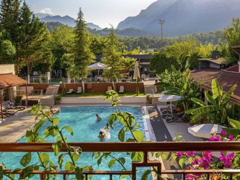 DG ROSE RESORT