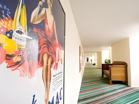 DIALOG HOTEL ARISTON LIDINGO