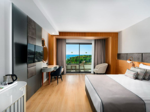 Diamond De Luxe Hotel And Spa