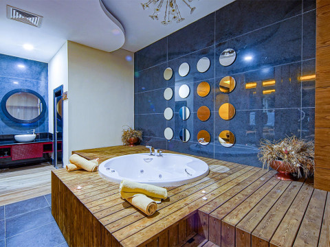 Ramada Plaza Hotel