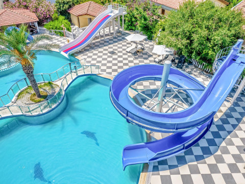 Riverside Garden Resort (Alsancak)