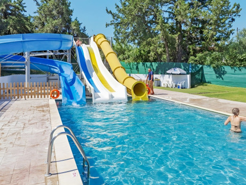 Evi Hotel
