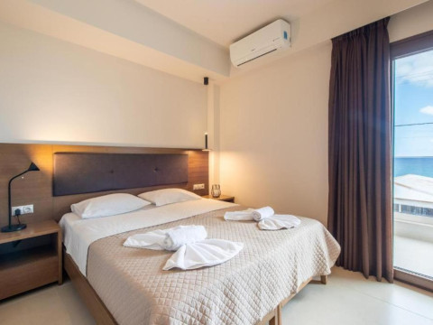 Dimitra Hotel and Apartments