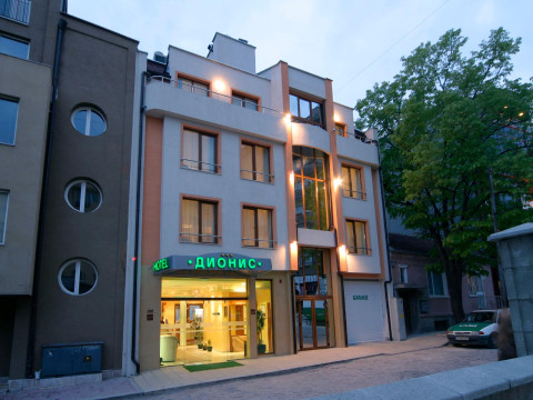 Dionis Hotel