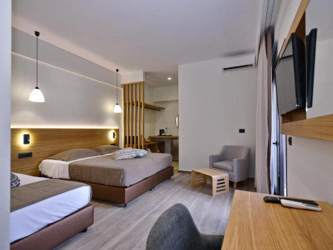 Dionisos Hotel