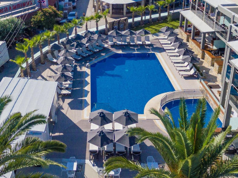 DIONYSOS HOTEL & SUITES