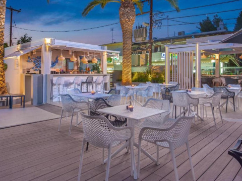 Dionysos Hotel & Suites