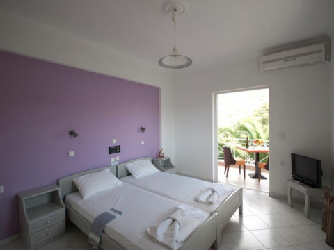 Dionysos Studios Apartments Nidri