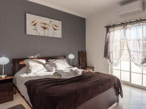 Dipti's Bed and Breakfast
