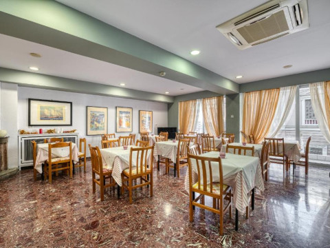 Diros Hotel