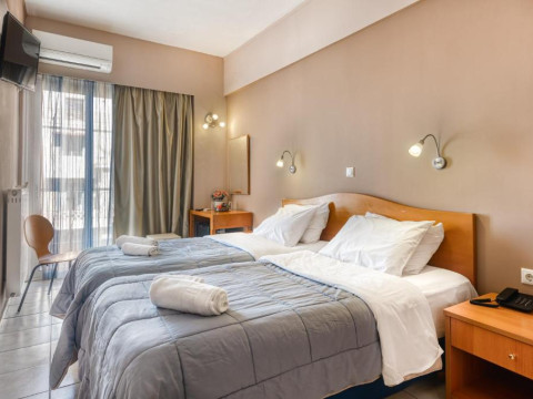 Diros Hotel