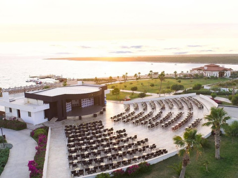 Aquasis Deluxe Resort Spa