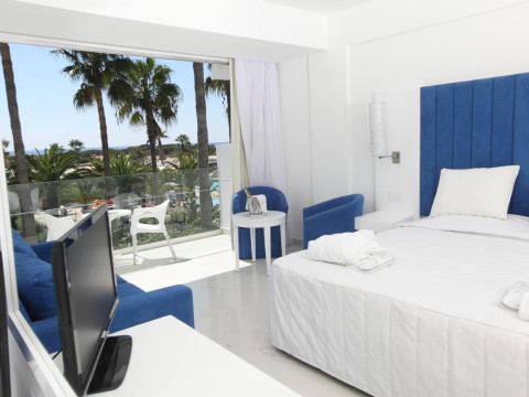 Dome Beach Hotel & Resort
