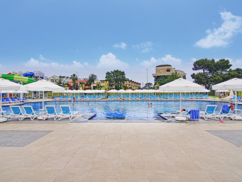 DOSINIA LUXURY RESORT HOTEL