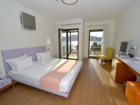 DOUBLETREE BY HILTON BODRUM ISIL CLUB