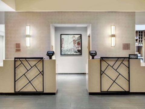 DOUBLETREE BY HILTON CHICAGO MIDWAY AIRPORT