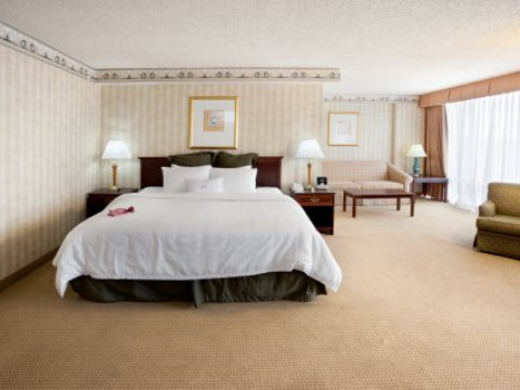 DOUBLETREE BY HILTON HOUSTON BROOKHOLLOW