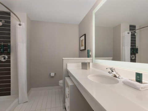 DoubleTree by Hilton Las Vegas East Flamingo