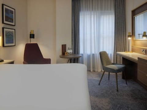 DOUBLETREE BY HILTON LONDON ANGEL KINGS CROSS