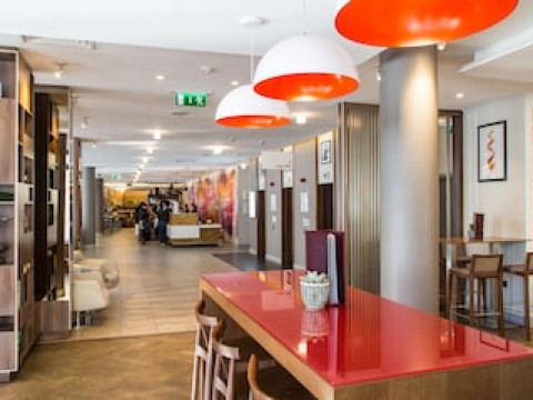 DOUBLETREE BY HILTON LONDON ANGEL KINGS CROSS