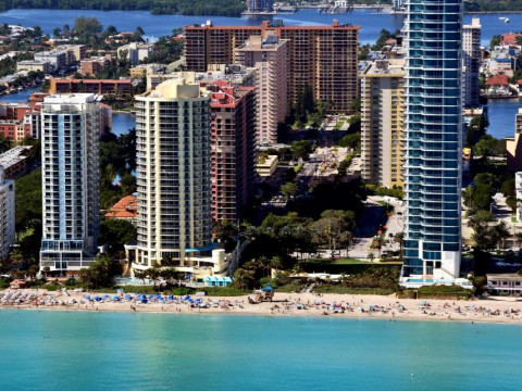 DoubleTree by Hilton Ocean Point Resort - North Miami Beach