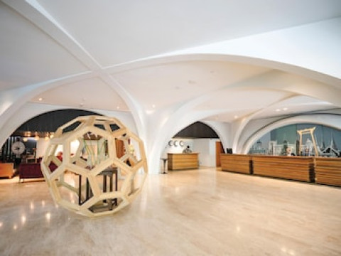 DOUBLETREE BY HILTON SUKHUMVIT BANGKOK