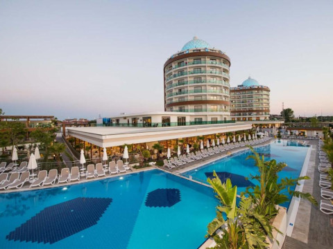 Dream World Aqua Resort