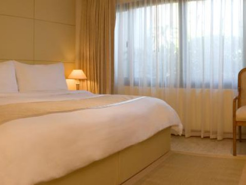 Dubai Marine Beach Resort and Spa
