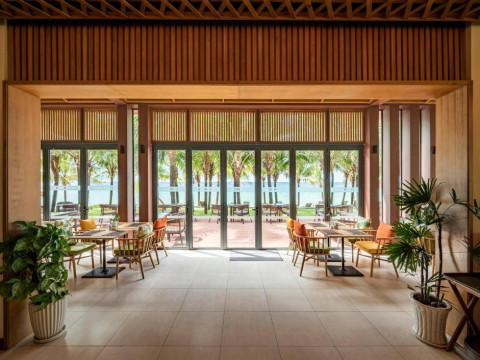 Dusit Princess Moonrise Beach Resort