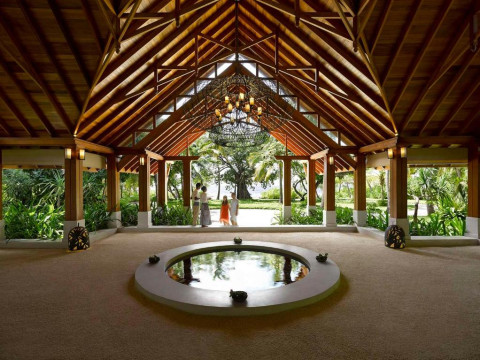 Dusit Thani Resort Maldives