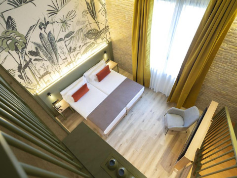 DWO Valencia by Checkin