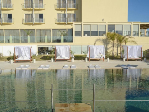 E Hotel Spa & Resort